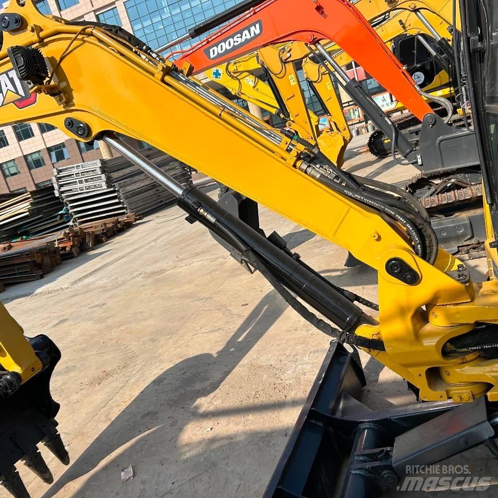 CAT 303.5 E 小型挖掘机