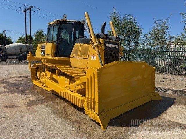 Komatsu D65EX-18 履带式推土机