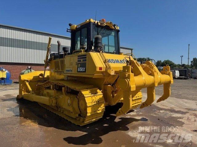 Komatsu D65EX-18 履带式推土机