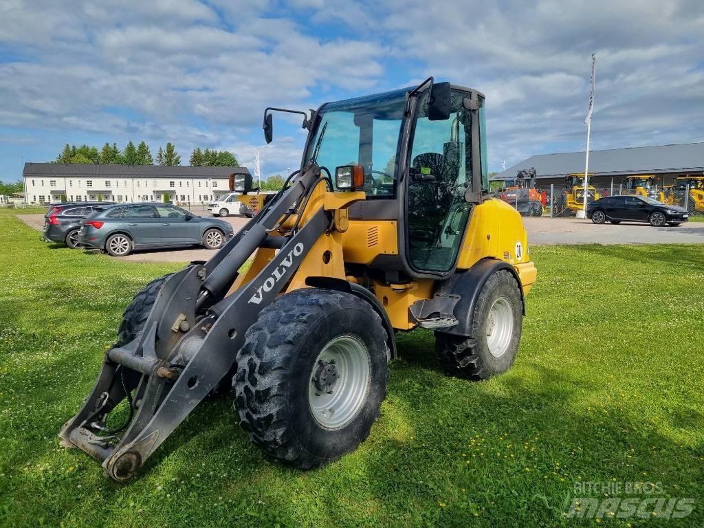 Volvo L25B 滑移装载机
