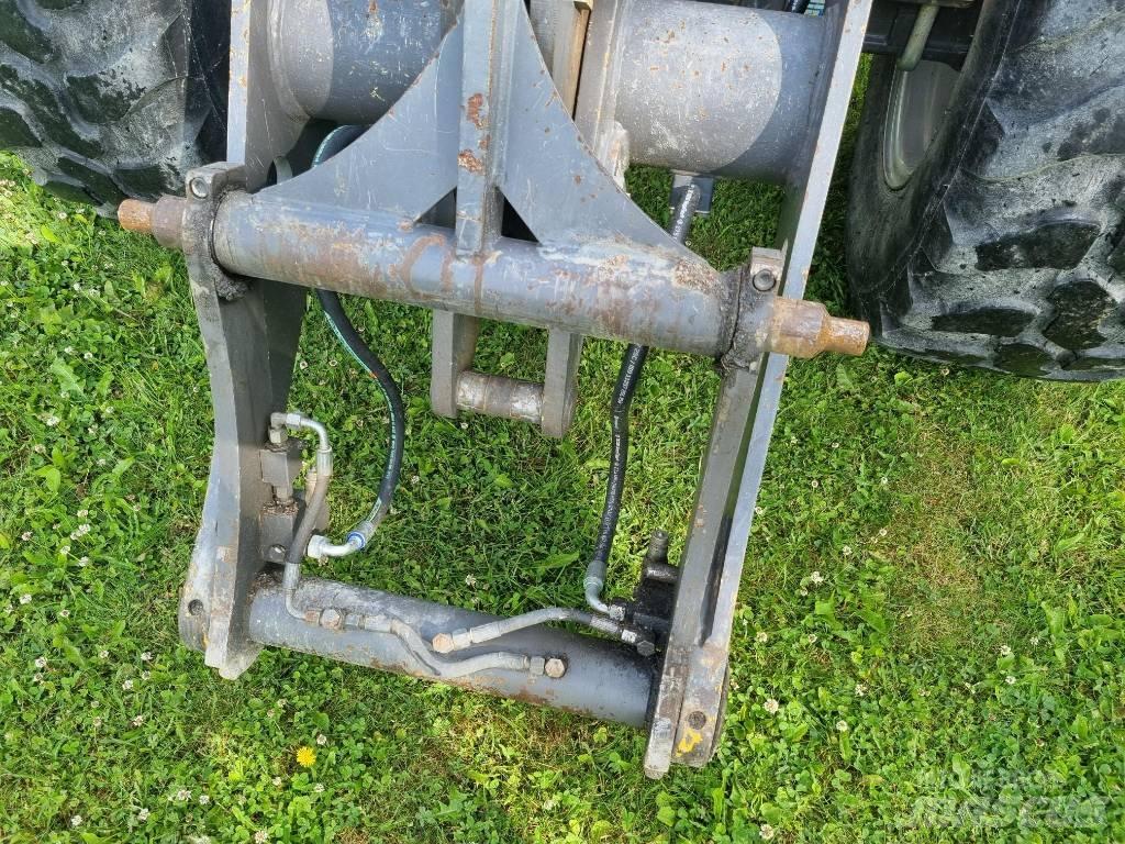 Volvo L25B 滑移装载机