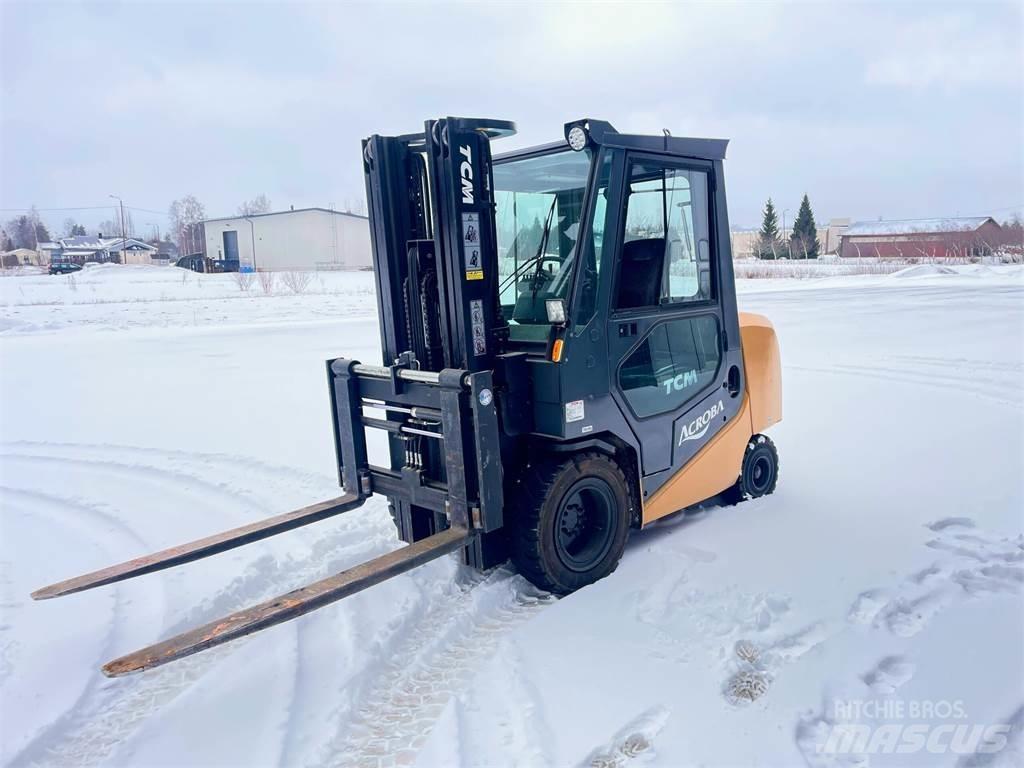 TCM FA 30D ACROBA 柴油叉车