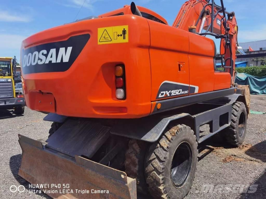Doosan DX150W-9C 轮式挖掘机