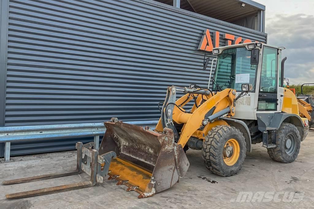 Liebherr L 506 轮式装载机