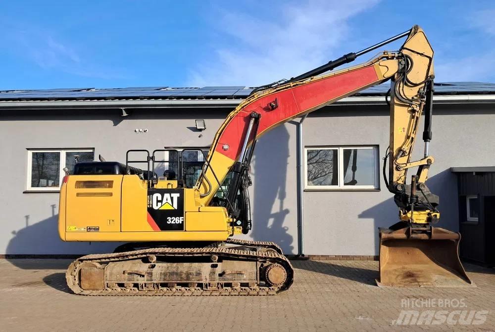 CAT 326 F L 履带挖掘机