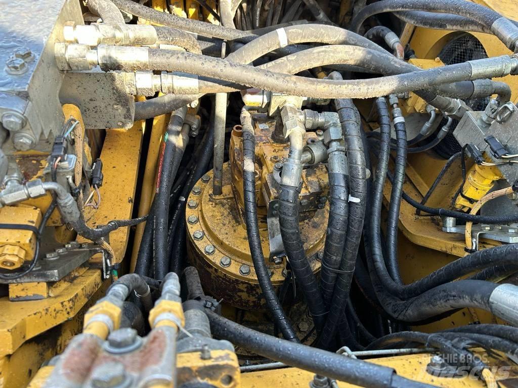 CAT 330 D L 履带挖掘机