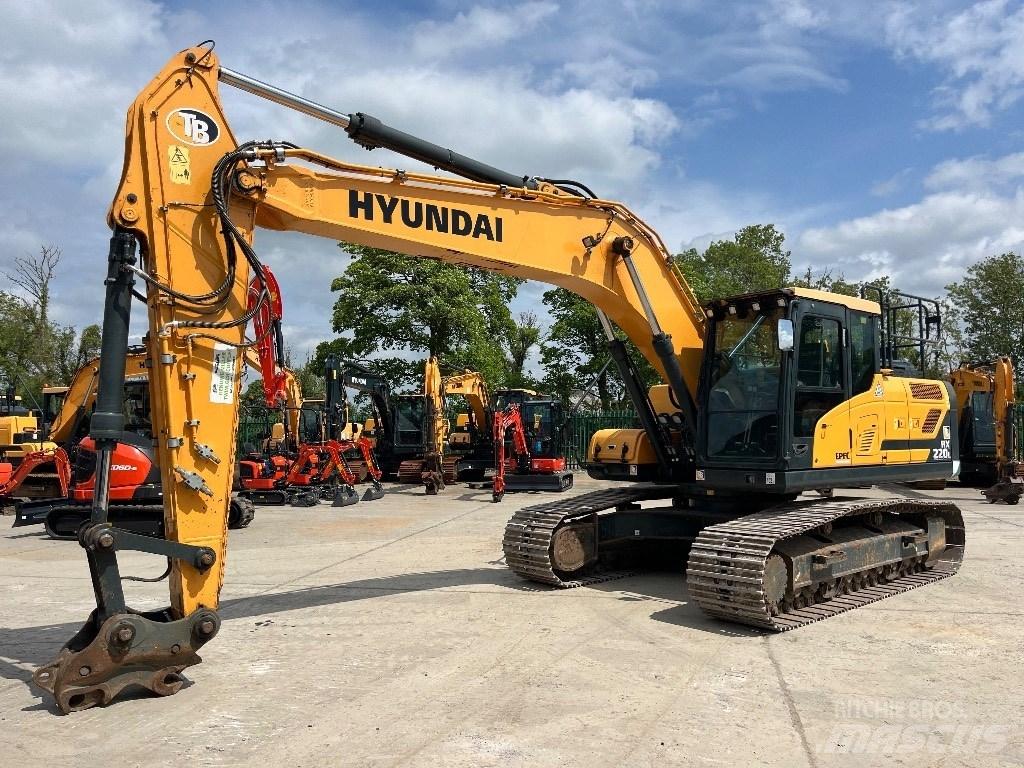 Hyundai HX 220 L 履带挖掘机