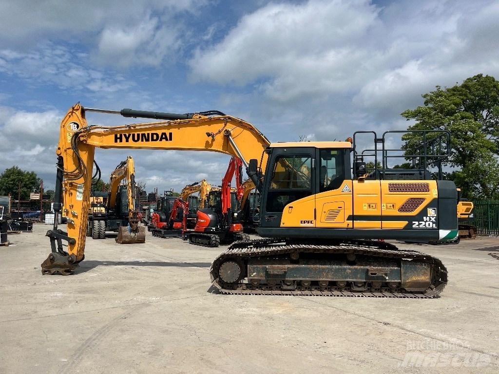 Hyundai HX 220 L 履带挖掘机