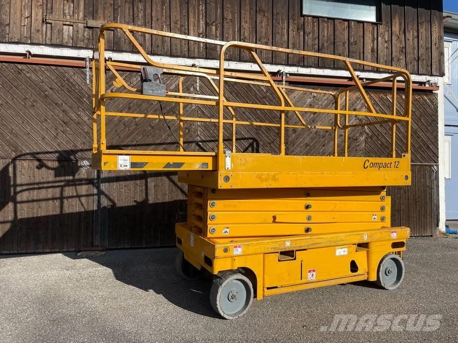 Haulotte Compact 12 剪叉式升降机