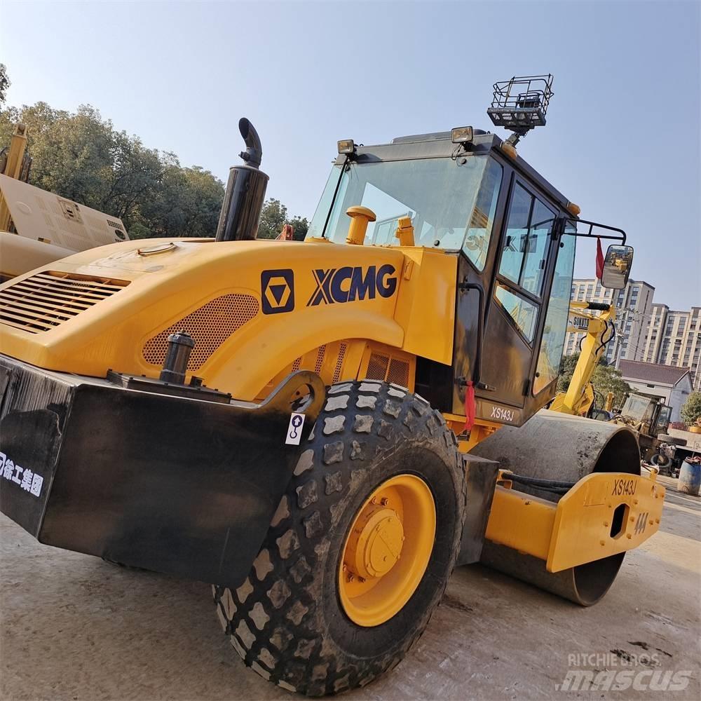 XCMG XS 143 单轮压路机