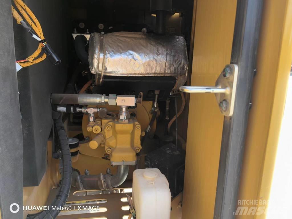 CAT 307 小型挖掘机