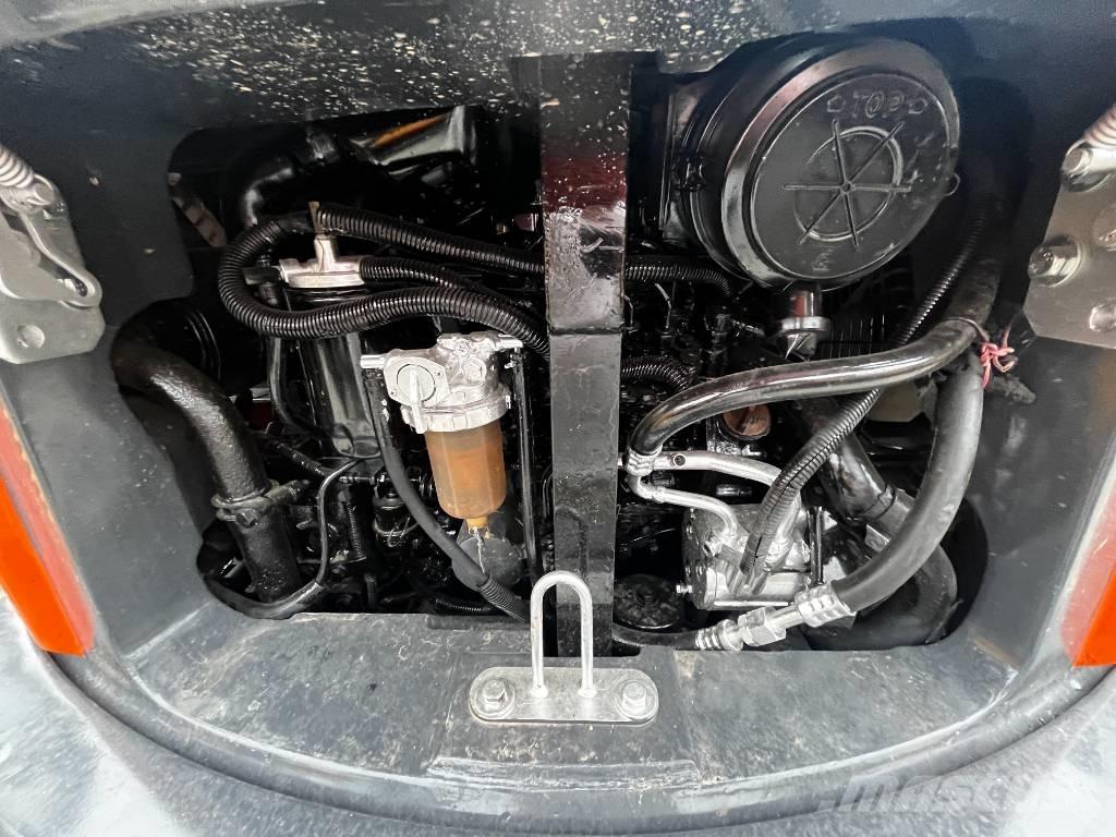 Hitachi ZX 50 U 小型挖掘机