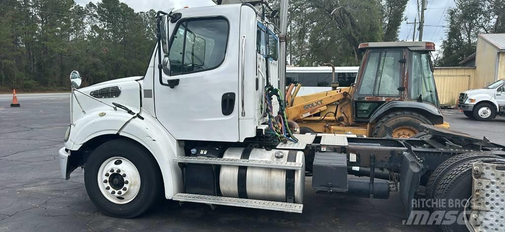 Freightliner M2 112 牵引车
