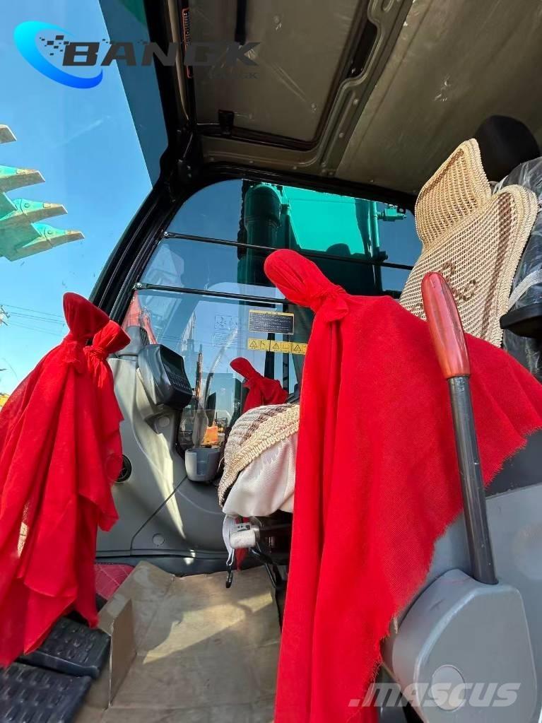 Hitachi zx200 履带挖掘机