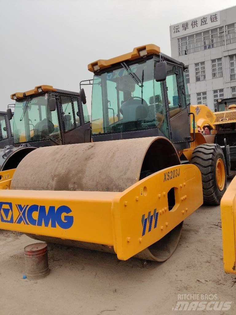 XCMG XS 203 J 单轮压路机