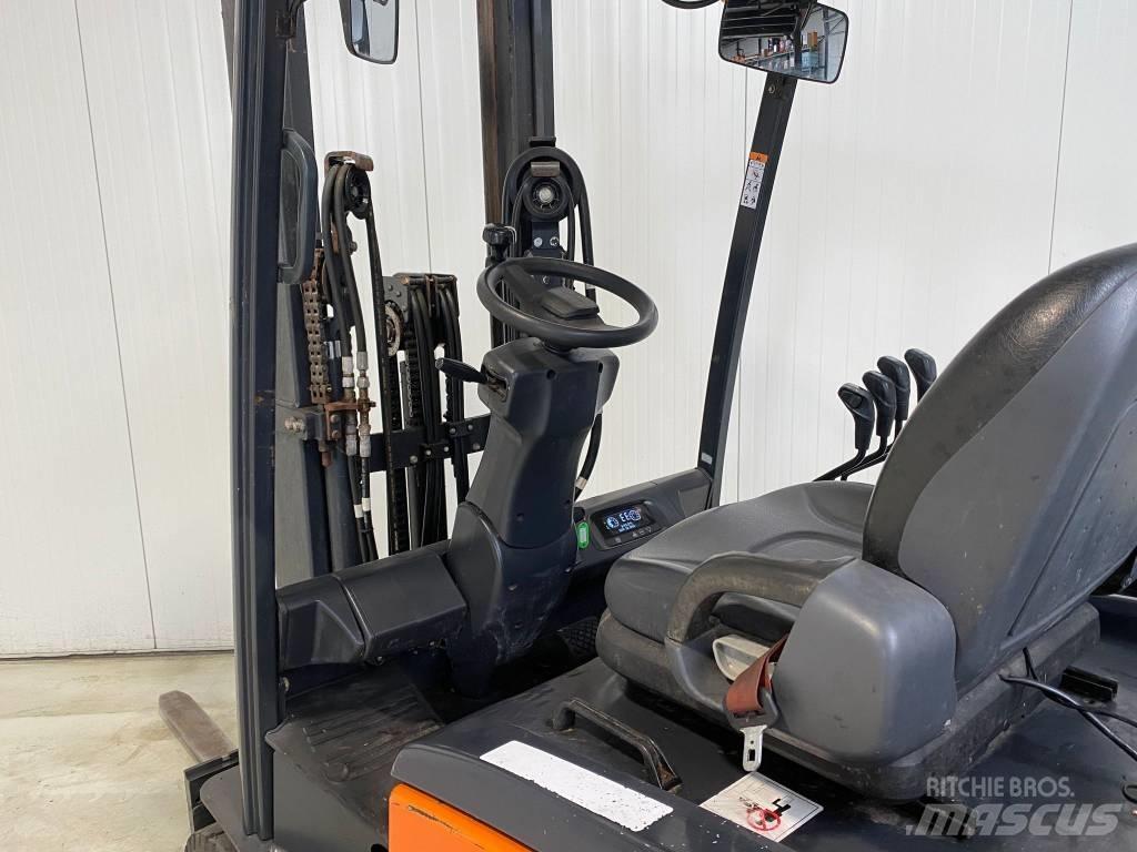 Doosan B25X-7 电动叉车