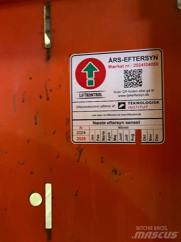 JLG 2646 ES 剪叉式升降机