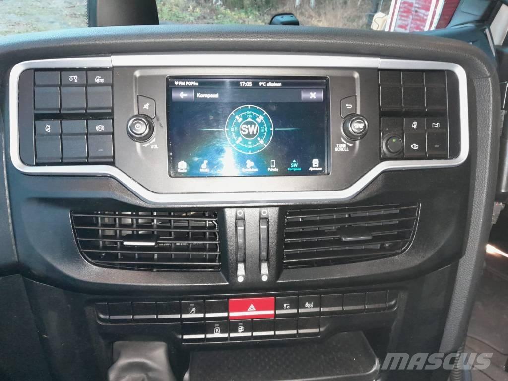 Iveco S-Way AS 440 牵引车