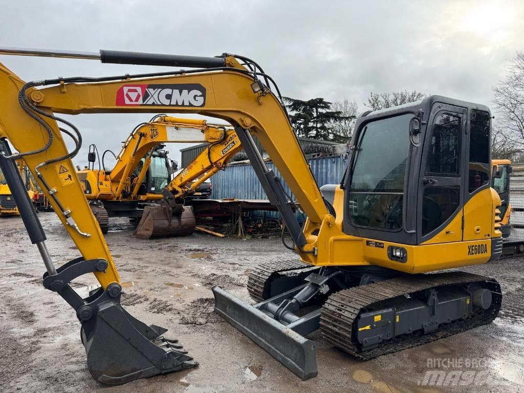 XCMG XE 60 DA 小型挖掘机