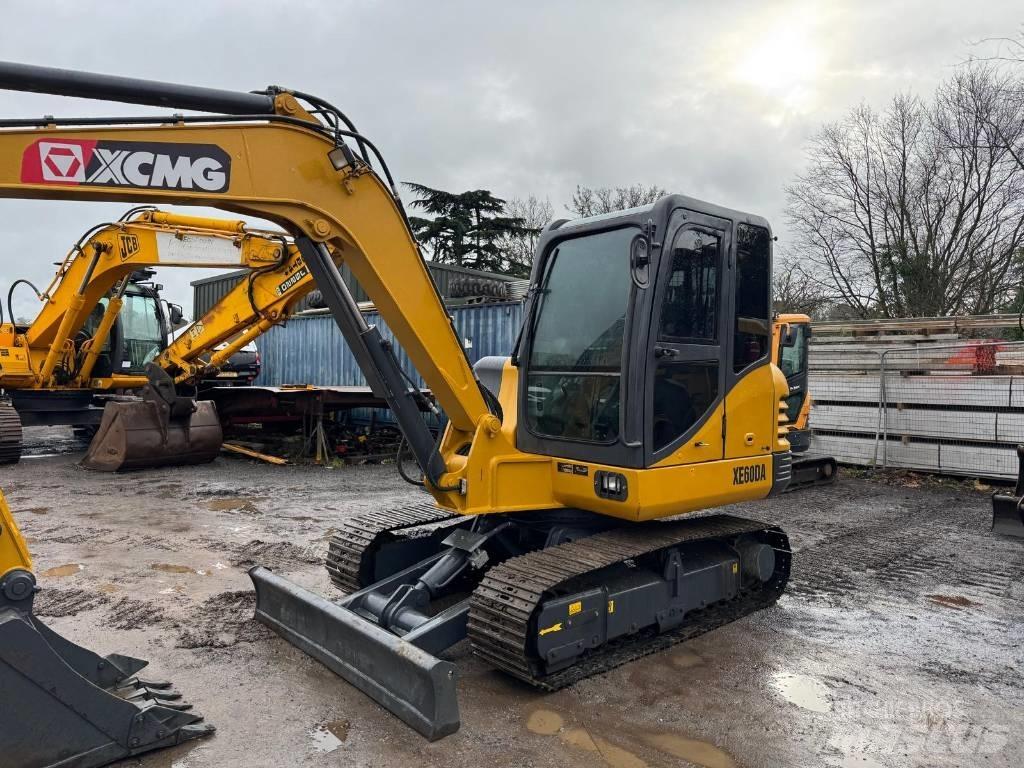 XCMG XE 60 DA 小型挖掘机