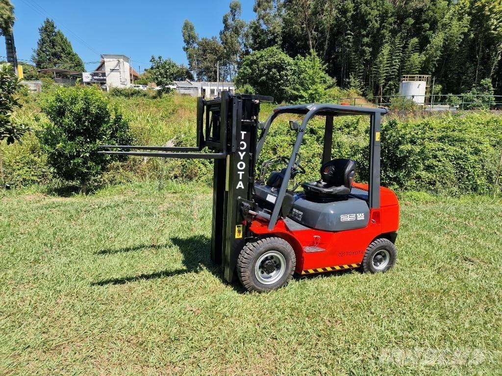 Toyota 25 柴油叉车