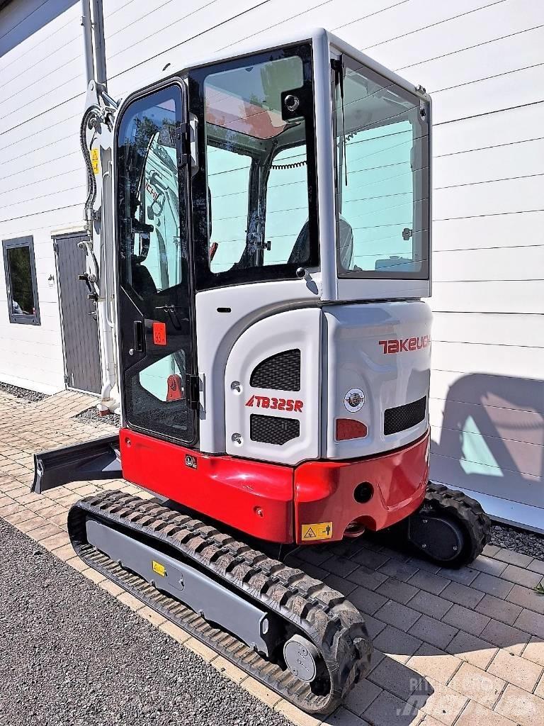 Takeuchi TB325R 小型挖掘机