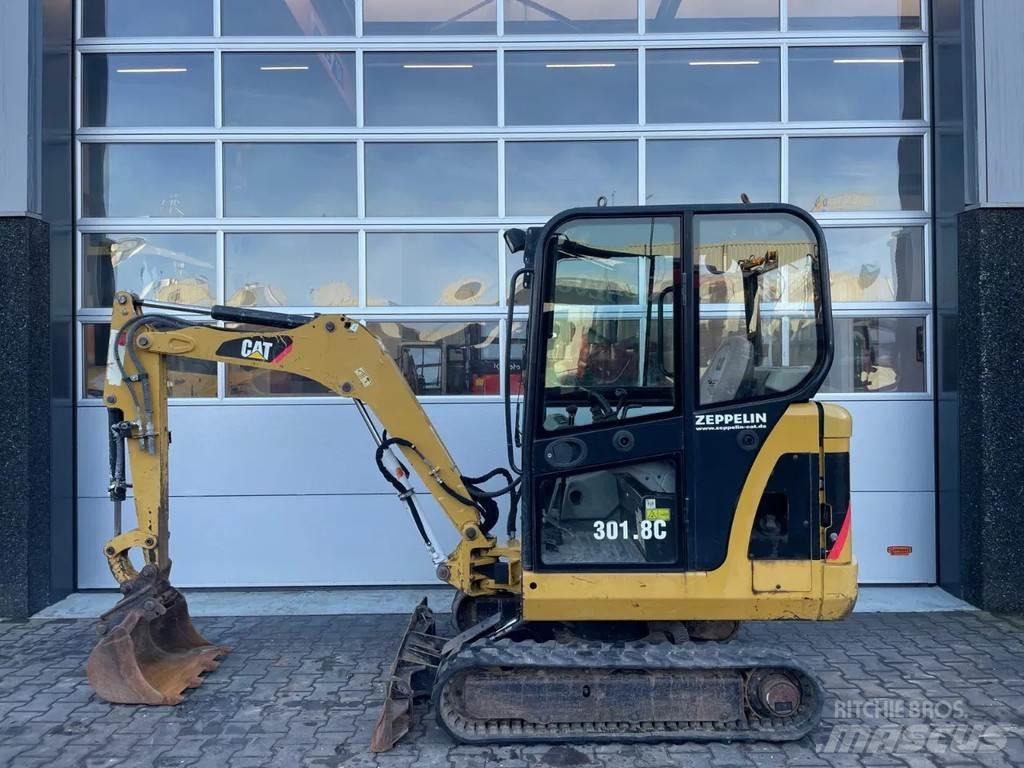 CAT 301.8C 小型挖掘机