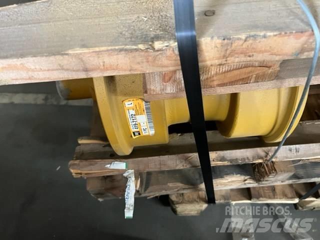 CAT D 8 R 履带、链条和底盘