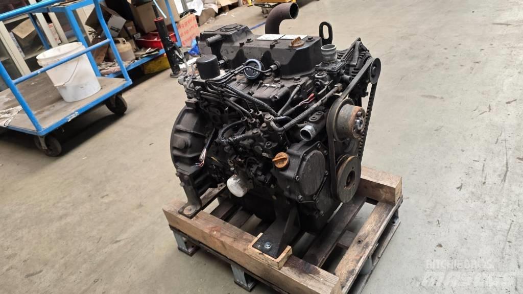 Yanmar 4TNV98 发动机