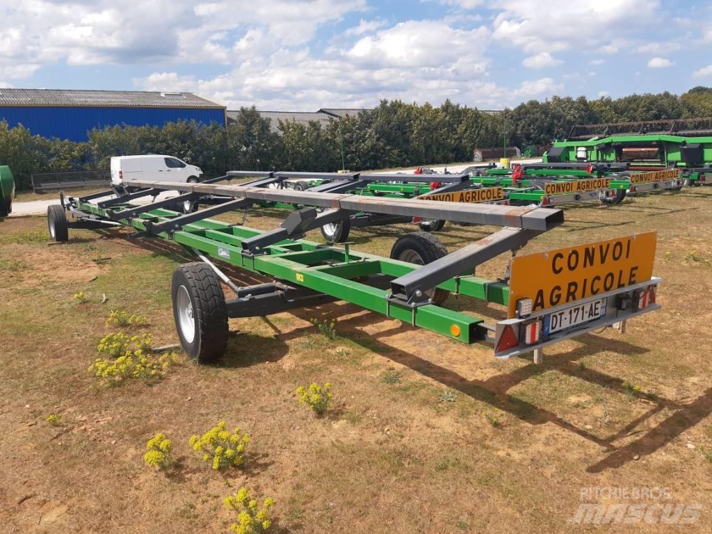 John Deere 640 D 联合收割机头