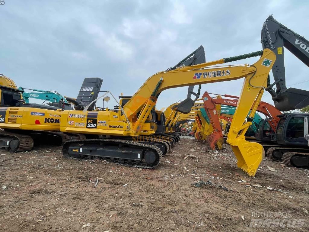Komatsu PC 220 履带挖掘机
