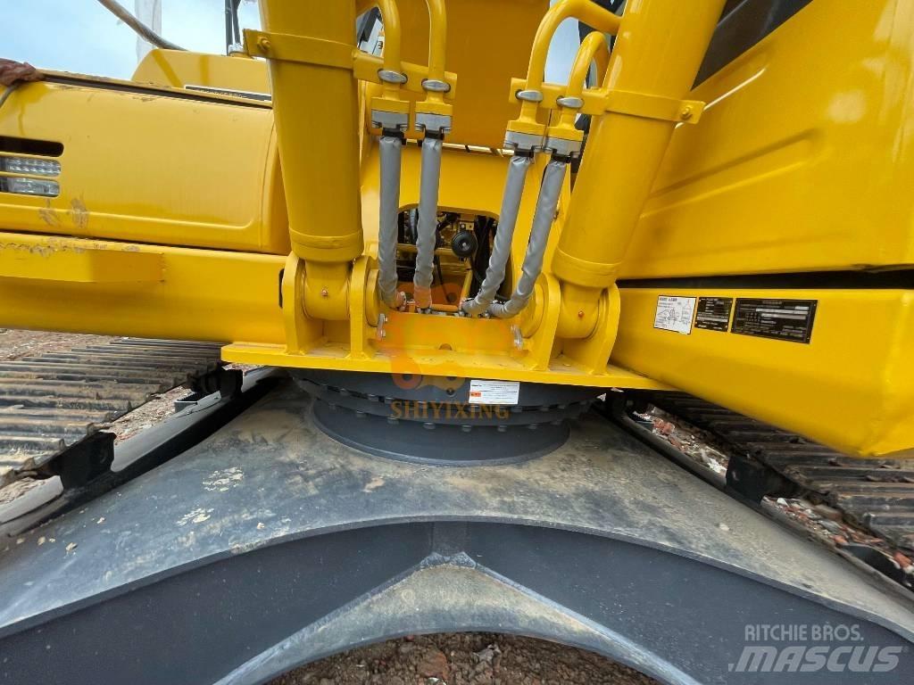 Komatsu PC 220 履带挖掘机