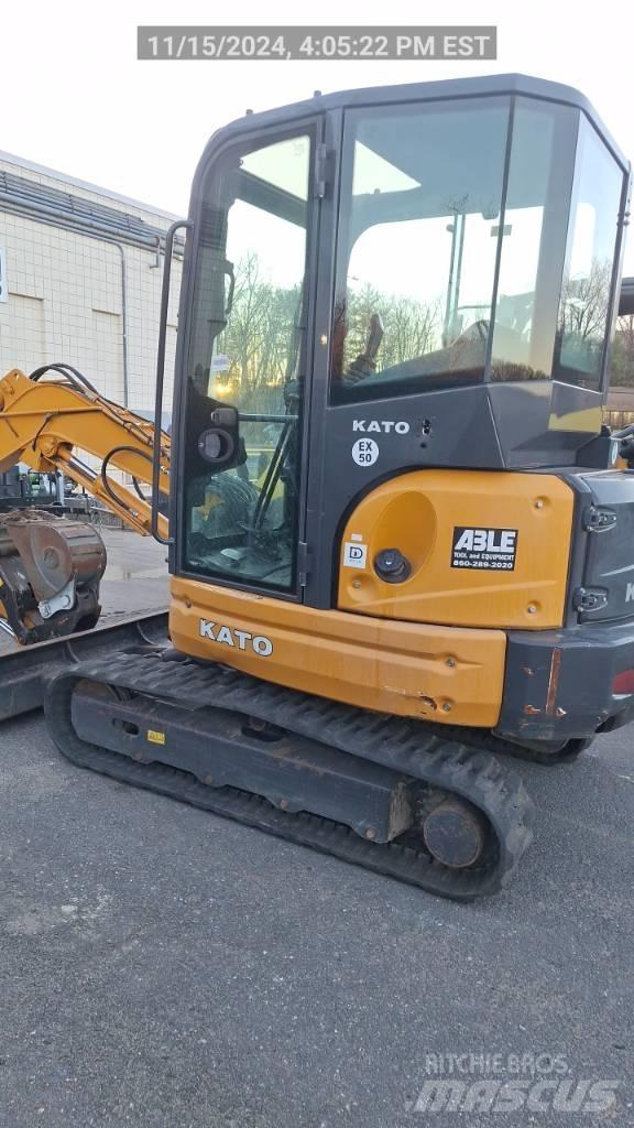 Kato HD35N4 小型挖掘机