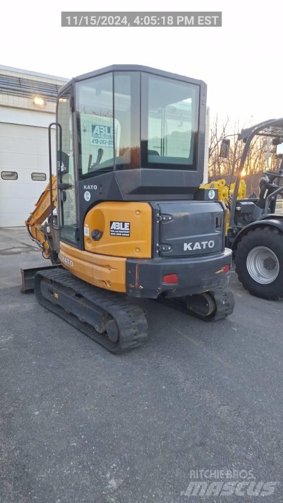 Kato HD35N4 小型挖掘机