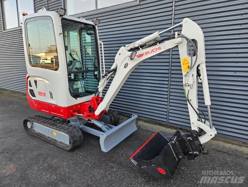 Takeuchi TB 216 小型挖掘机