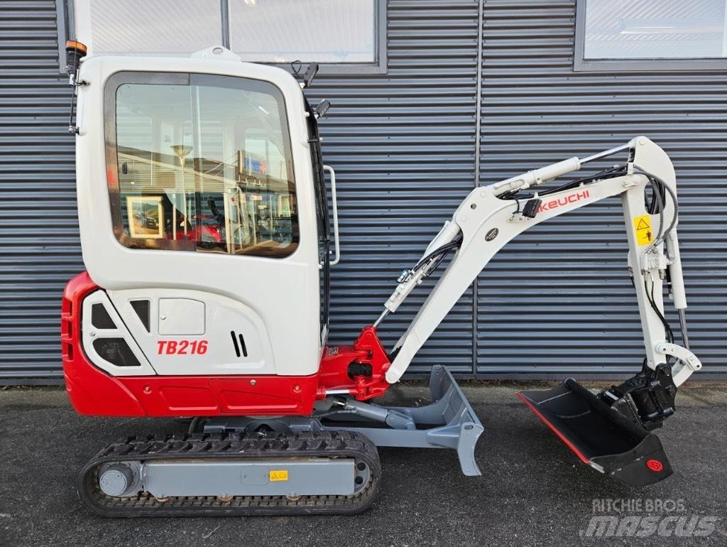Takeuchi TB 216 小型挖掘机