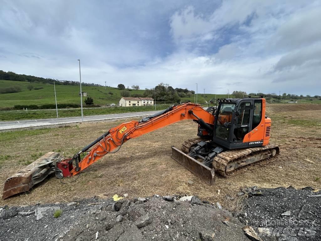 Doosan DX 140 履带挖掘机