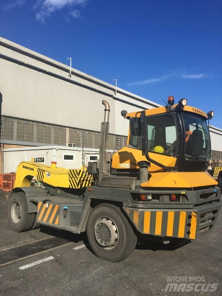 Terberg RT222 码头牵引车
