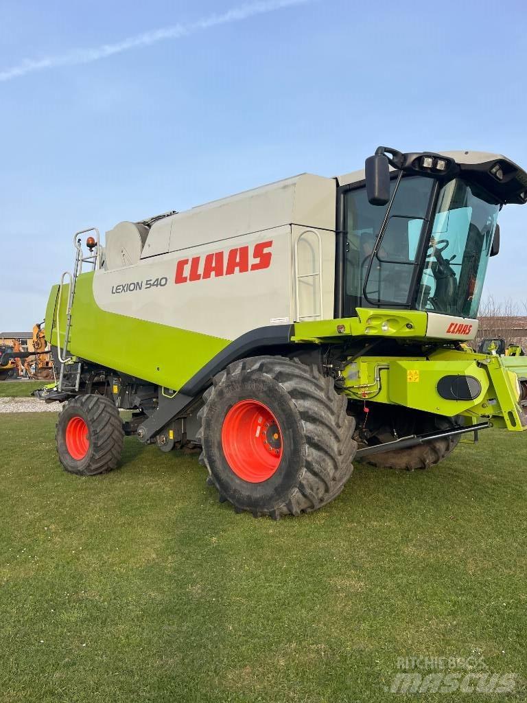 CLAAS LEXION 540 联合收割机