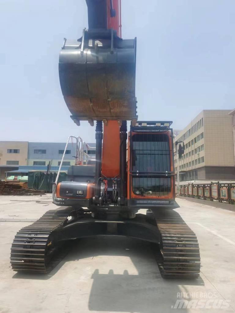 Doosan DX 300 LC 履带挖掘机