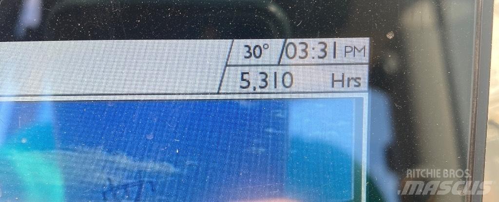 JCB 220 履带挖掘机