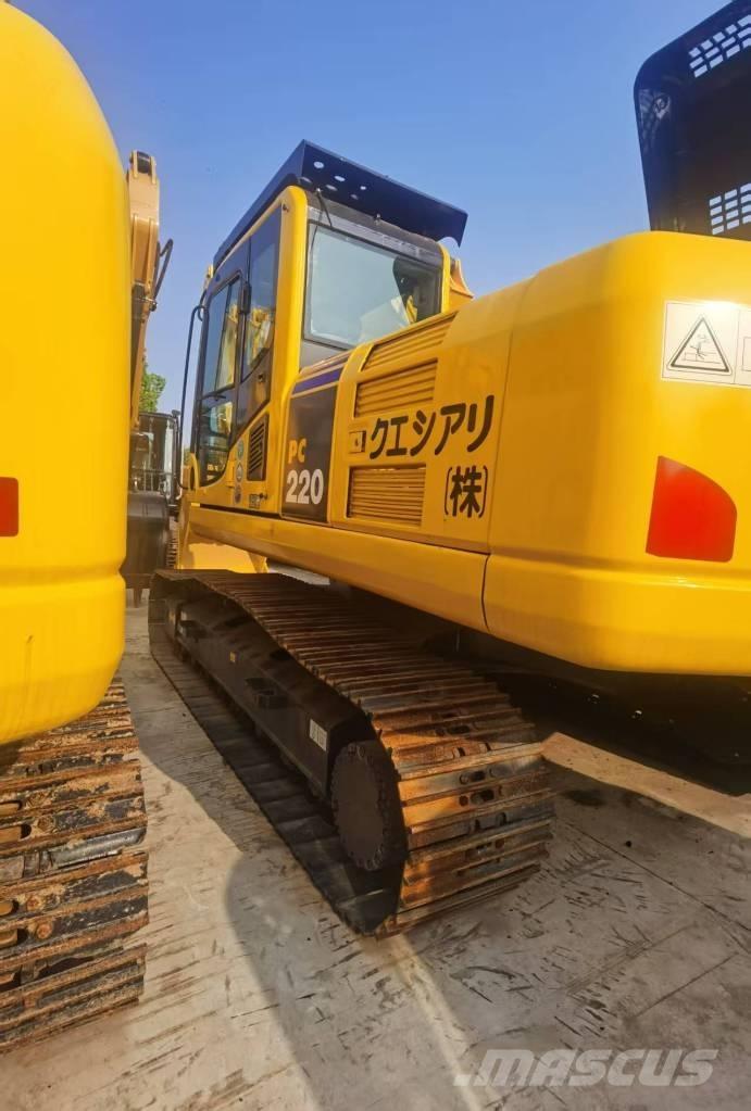 Komatsu PC 220-8 履带挖掘机