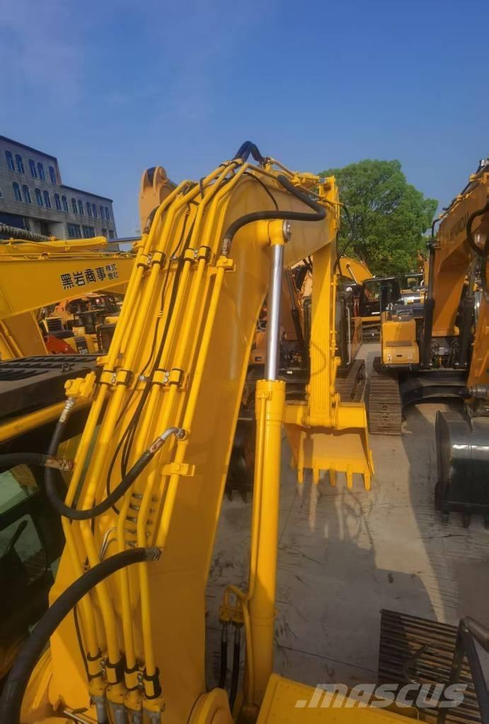 Komatsu PC 220-8 履带挖掘机