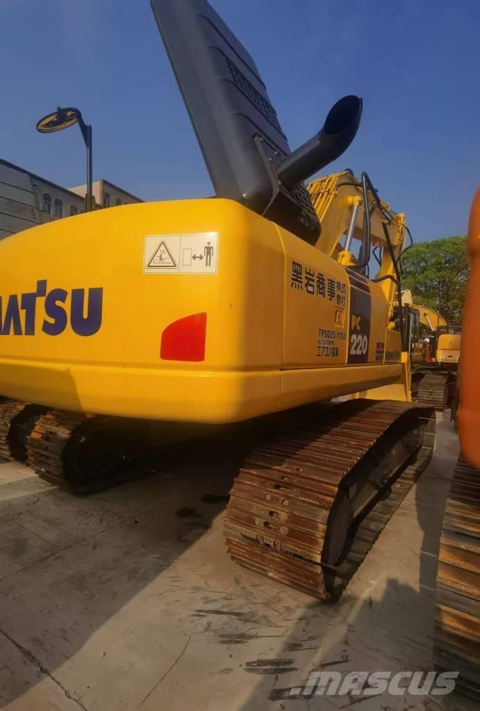 Komatsu PC 220-8 履带挖掘机