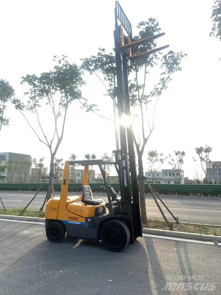 TCM FD 30 柴油叉车
