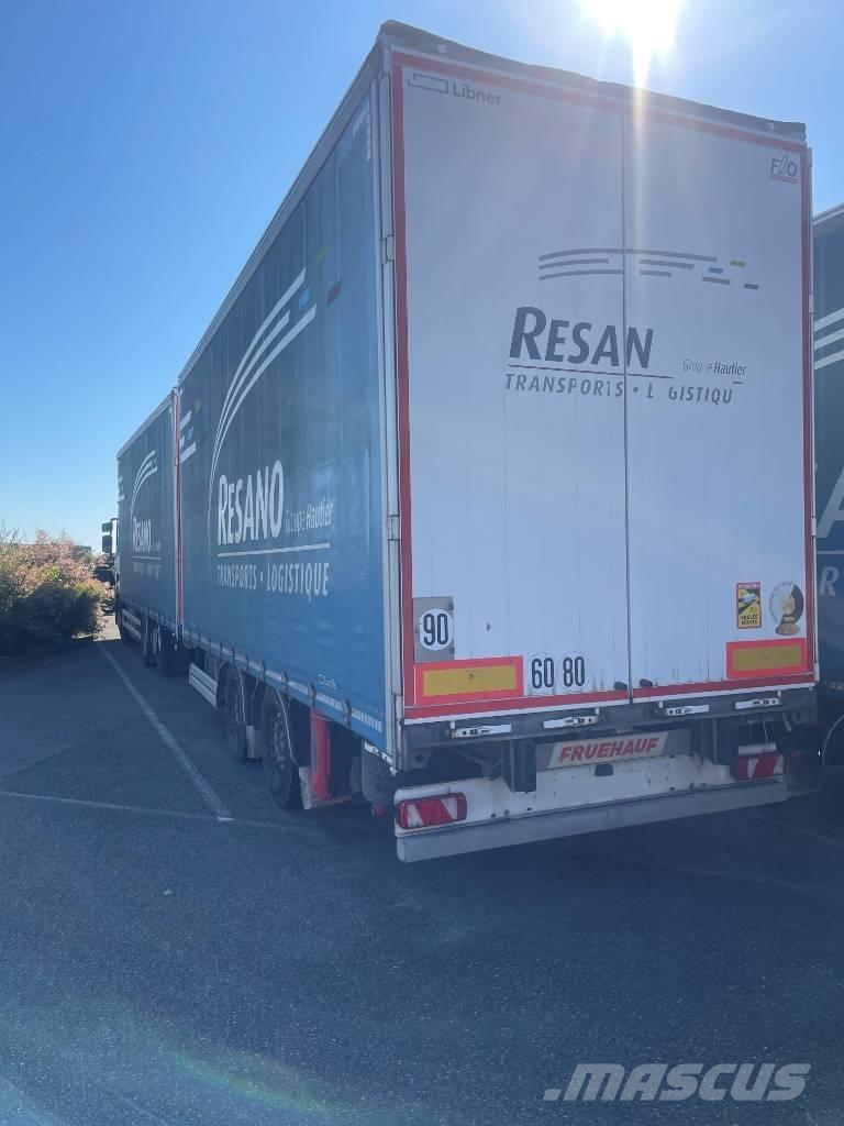 Renault T440 篷布货车