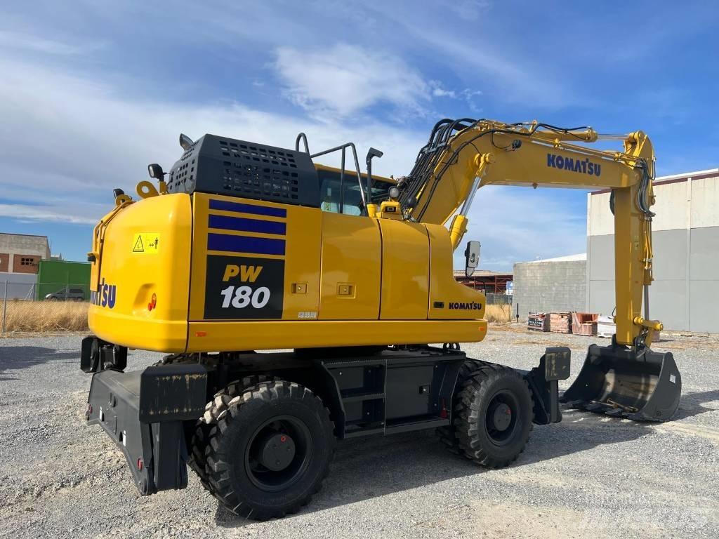 Komatsu PW 180 轮式挖掘机