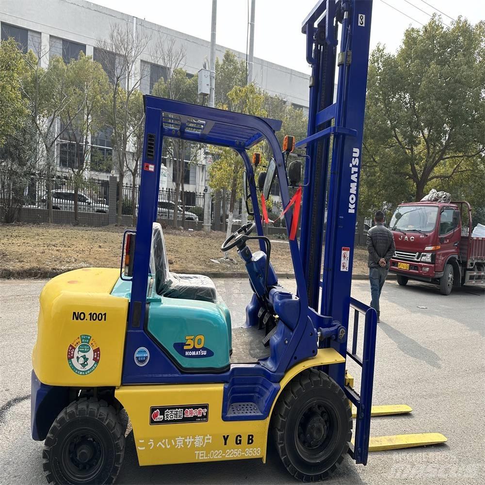 Komatsu FD30-14 柴油叉车