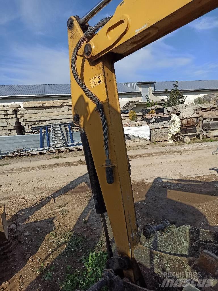 CAT 302.5 C 小型挖掘机