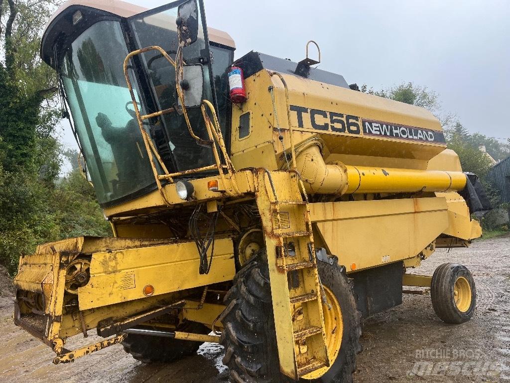 New Holland T56 联合收割机
